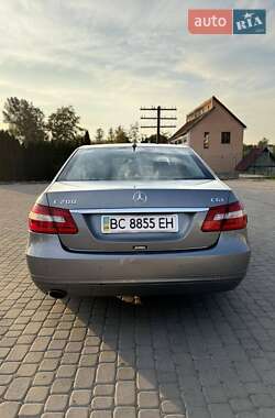 Седан Mercedes-Benz E-Class 2010 в 