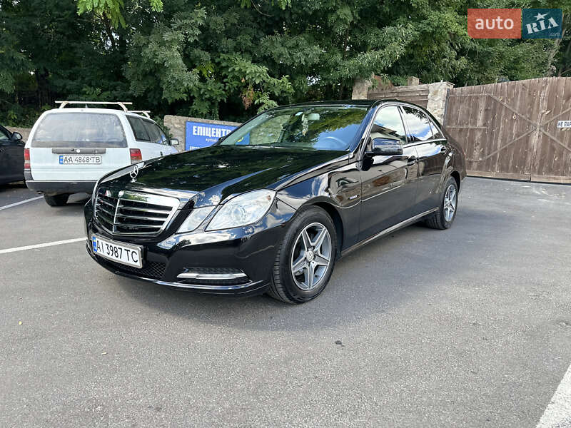 Седан Mercedes-Benz E-Class 2012 в Кагарлыке
