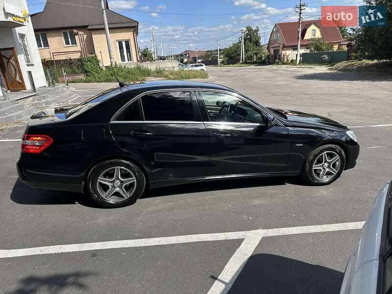 Седан Mercedes-Benz E-Class 2012 в Кагарлыке