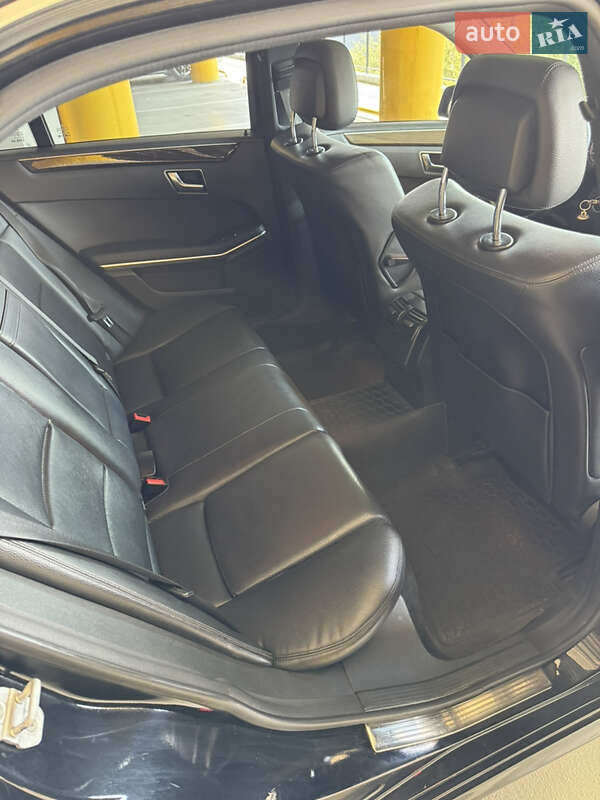 Седан Mercedes-Benz E-Class 2012 в Киеве фото 20 Седан Mercedes-Benz E-Class 2012 в Киеве