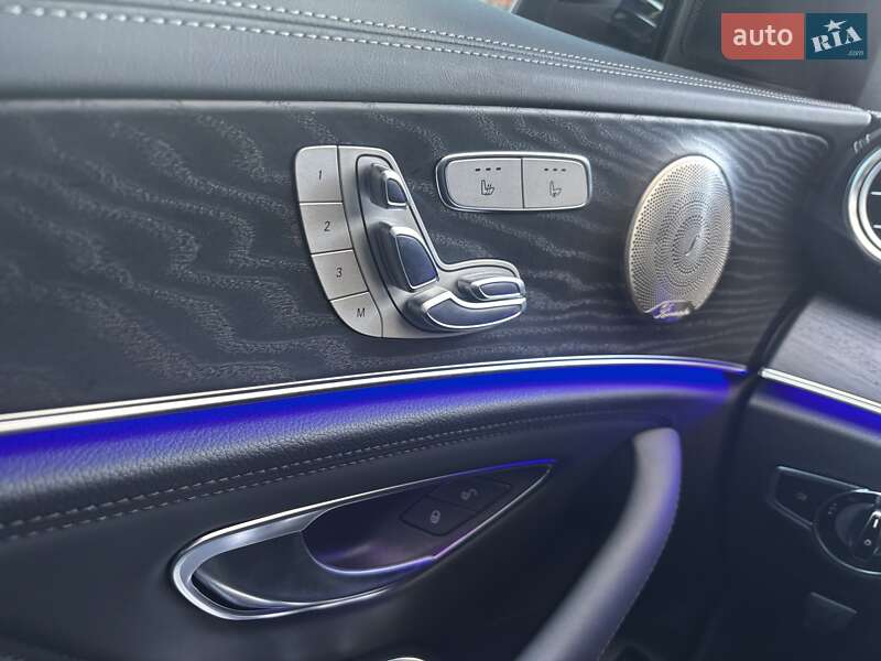 Седан Mercedes-Benz E-Class 2022 в Киеве