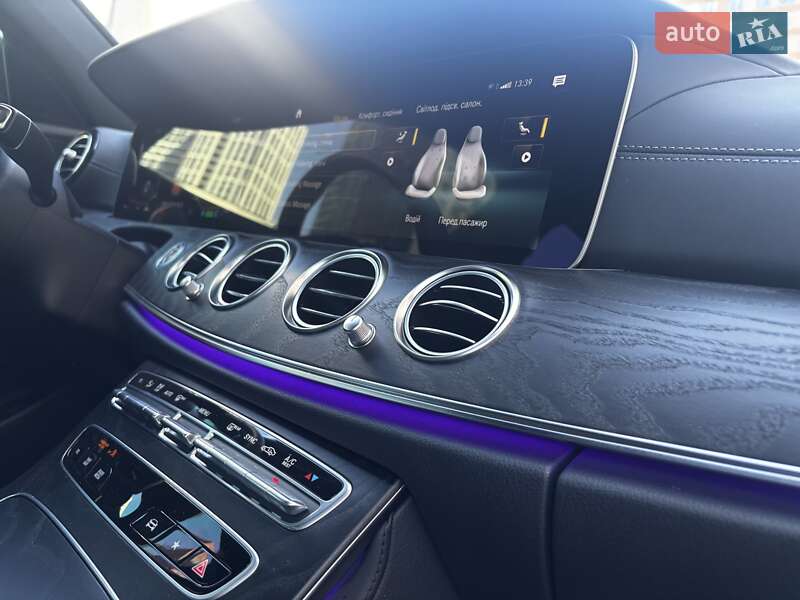 Седан Mercedes-Benz E-Class 2022 в Киеве