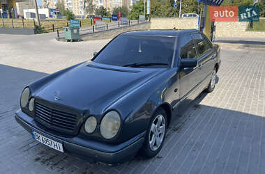 Седан Mercedes-Benz E-Class 1998 в Тернополі