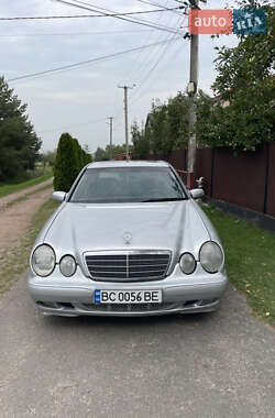 Седан Mercedes-Benz E-Class 2000 в 
