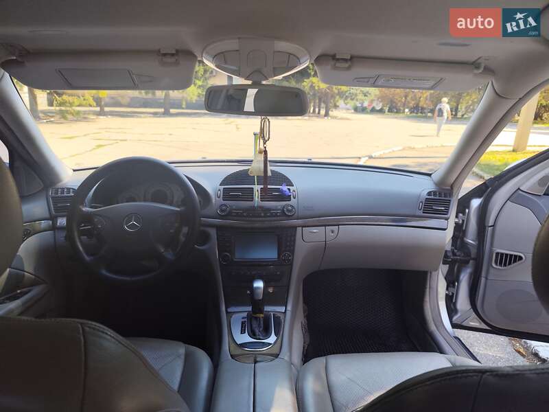 Седан Mercedes-Benz E-Class 2003 в Жовтих Водах