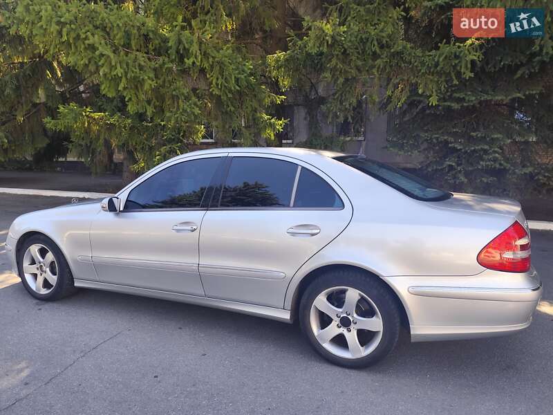 Седан Mercedes-Benz E-Class 2003 в Жовтих Водах