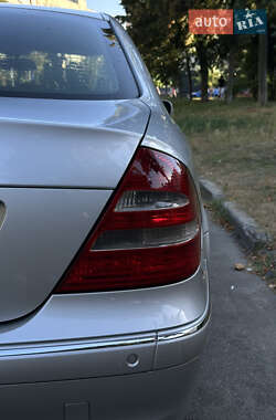 Седан Mercedes-Benz E-Class 2003 в 