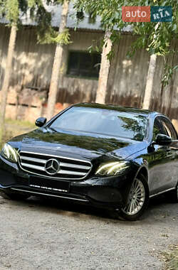 Седан Mercedes-Benz E-Class 2016 в 