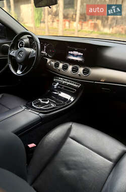 Седан Mercedes-Benz E-Class 2016 в 
