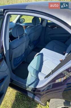 Седан Mercedes-Benz E-Class 2003 в 