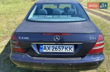 Седан Mercedes-Benz E-Class 2003 в 