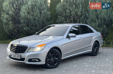 Седан Mercedes-Benz E-Class 2010 в 