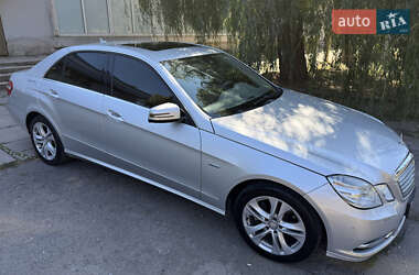 Седан Mercedes-Benz E-Class 2011 в 
