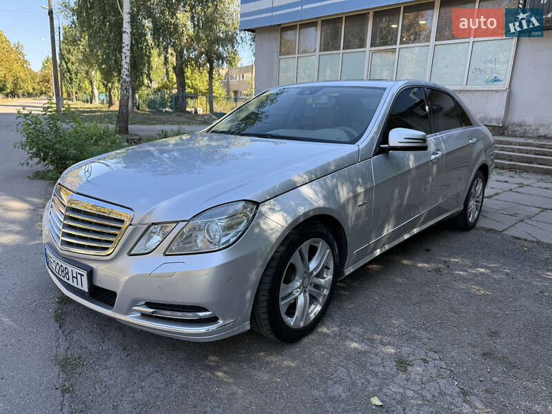 Седан Mercedes-Benz E-Class 2011 в Кривом Роге