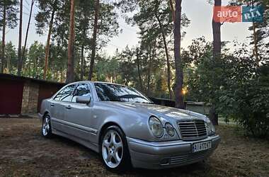 Седан Mercedes-Benz E-Class 1998 в Києві