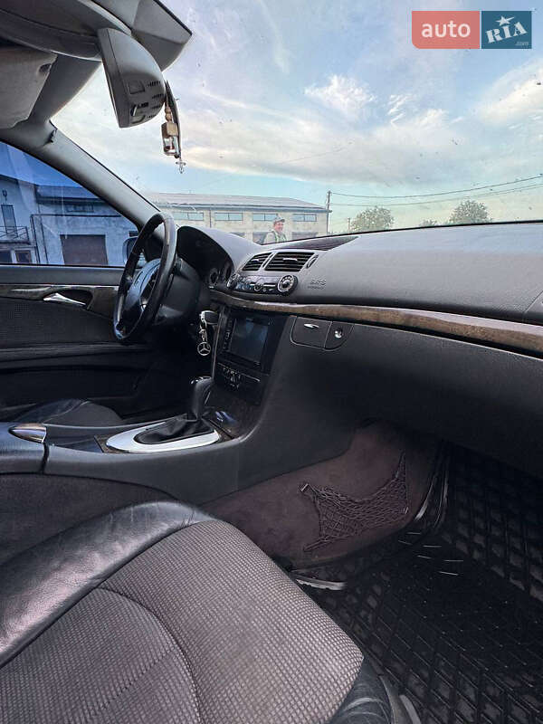 Седан Mercedes-Benz E-Class 2002 в Калуше