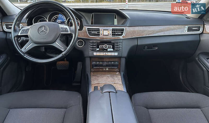 Седан Mercedes-Benz E-Class 2013 в Киеве