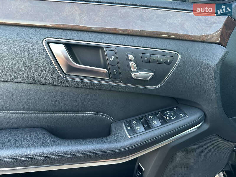 Седан Mercedes-Benz E-Class 2013 в Киеве
