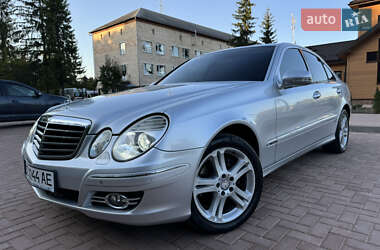 Седан Mercedes-Benz E-Class 2008 в Новоднестровске