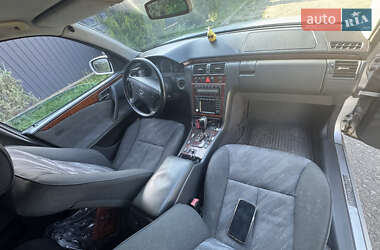Седан Mercedes-Benz E-Class 2001 в 