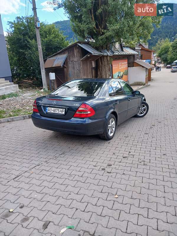 Седан Mercedes-Benz E-Class 2003 в Межгорье
