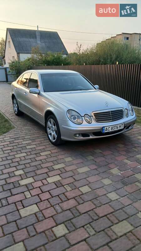 Mercedes-Benz E-Class 2002