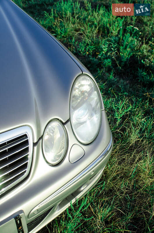 Седан Mercedes-Benz E-Class 2003 в Борисполі