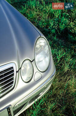 Седан Mercedes-Benz E-Class 2003 в 