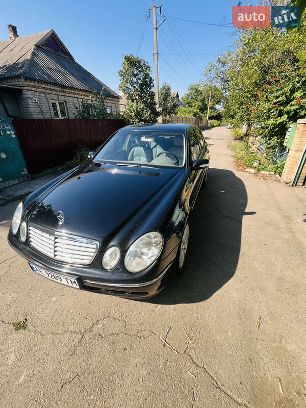 Седан Mercedes-Benz E-Class 2004 в Кривом Роге