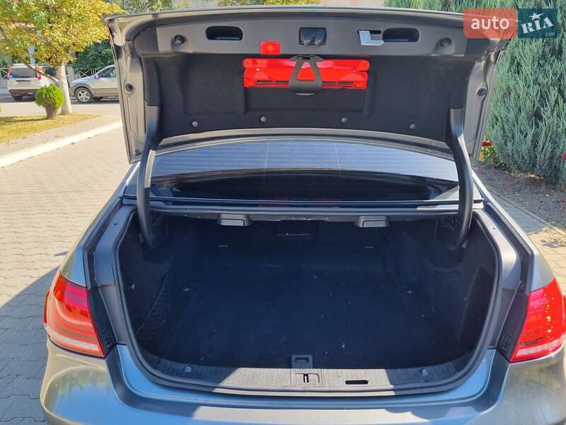 Седан Mercedes-Benz E-Class 2015 в Черновцах