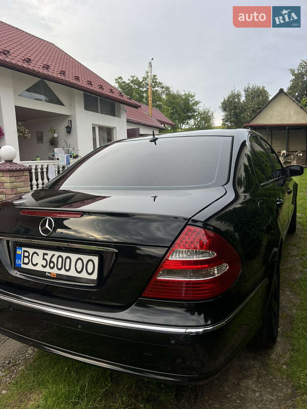 Седан Mercedes-Benz E-Class 2006 в Львове