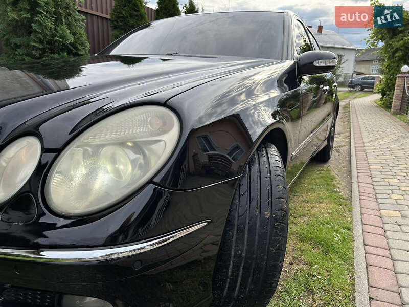 Седан Mercedes-Benz E-Class 2006 в Львове