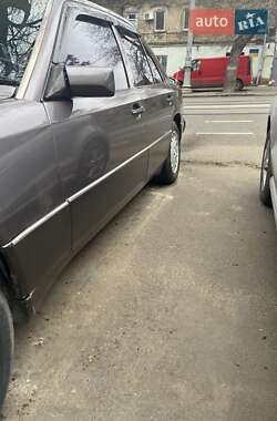Седан Mercedes-Benz E-Class 1990 в Одесі