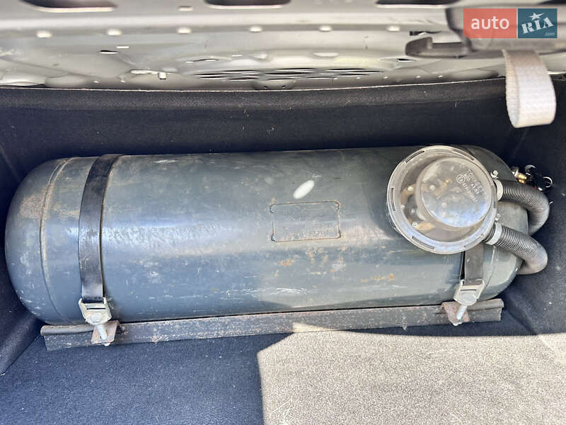 Седан Mercedes-Benz E-Class 2007 в Дымере