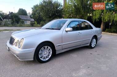 Седан Mercedes-Benz E-Class 2000 в Чернівцях
