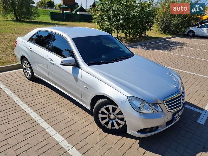 Mercedes-Benz E-Class 2010