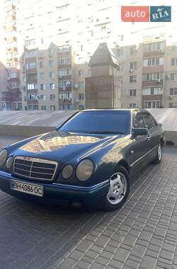 Седан Mercedes-Benz E-Class 1999 в 