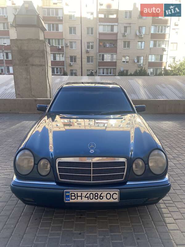 Седан Mercedes-Benz E-Class 1999 в Одессе