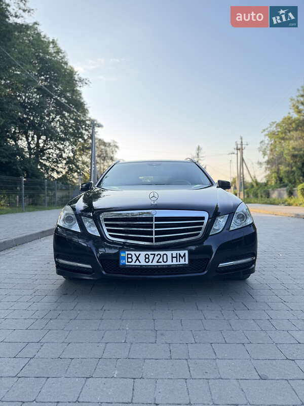 Универсал Mercedes-Benz E-Class 2011 в Городке фото 2 Универсал Mercedes-Benz E-Class 2011 в Городке