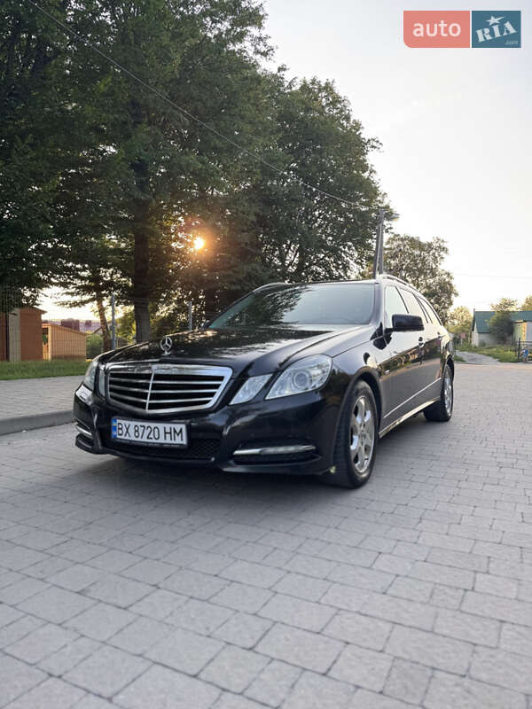 Универсал Mercedes-Benz E-Class 2011 в Городке фото 3 Универсал Mercedes-Benz E-Class 2011 в Городке