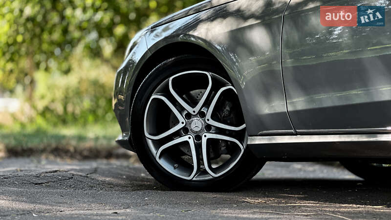 Седан Mercedes-Benz E-Class 2015 в Ровно фото 10 Седан Mercedes-Benz E-Class 2015 в Ровно