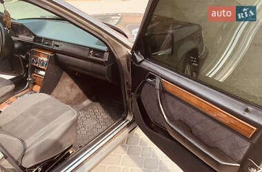 Седан Mercedes-Benz E-Class 1994 в 