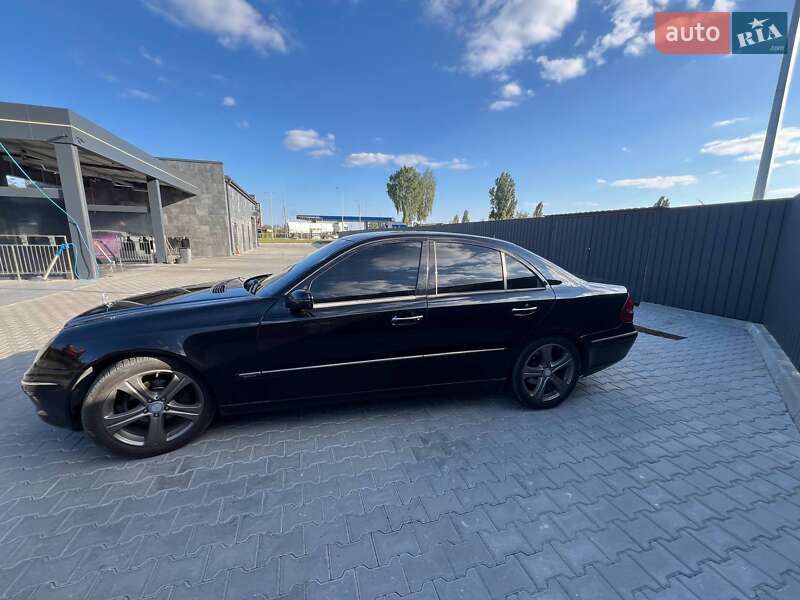 Седан Mercedes-Benz E-Class 2004 в Белой Церкви