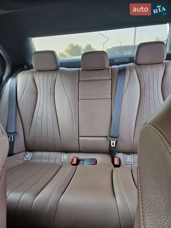 Седан Mercedes-Benz E-Class 2016 в Ровно