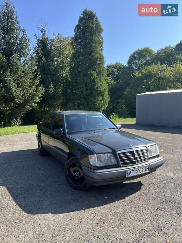 Седан Mercedes-Benz E-Class 1995 в 