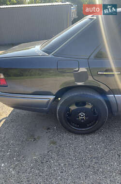 Седан Mercedes-Benz E-Class 1995 в 