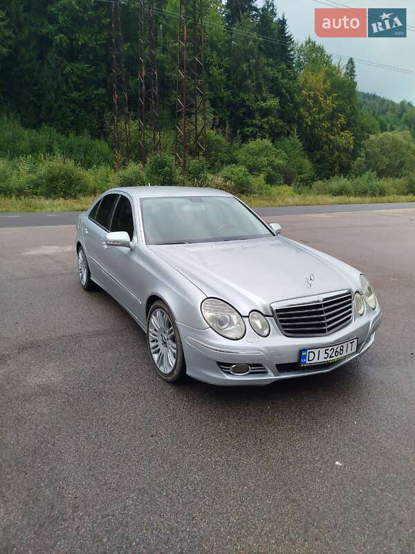 Седан Mercedes-Benz E-Class 2008 в Долине