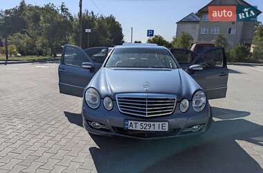 Седан Mercedes-Benz E-Class 2004 в 