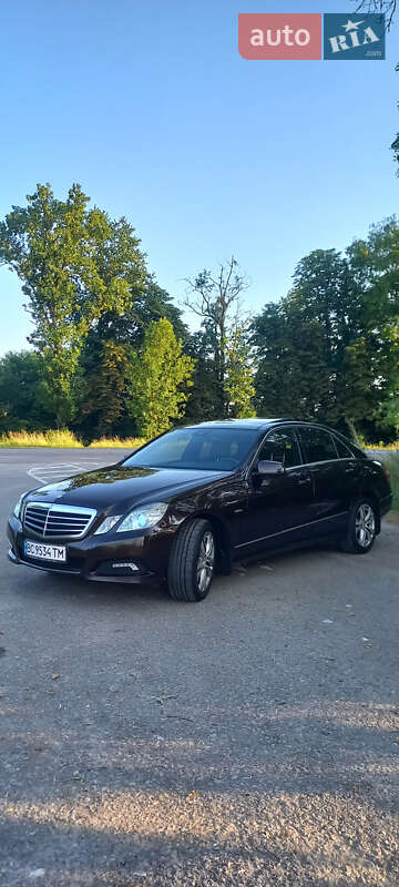 Mercedes-Benz E-Class 2010