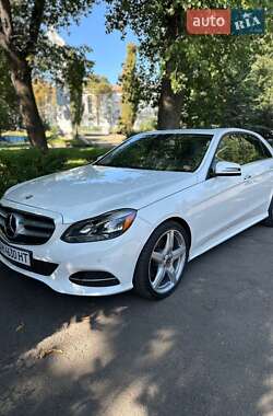 Седан Mercedes-Benz E-Class 2015 в Киеве